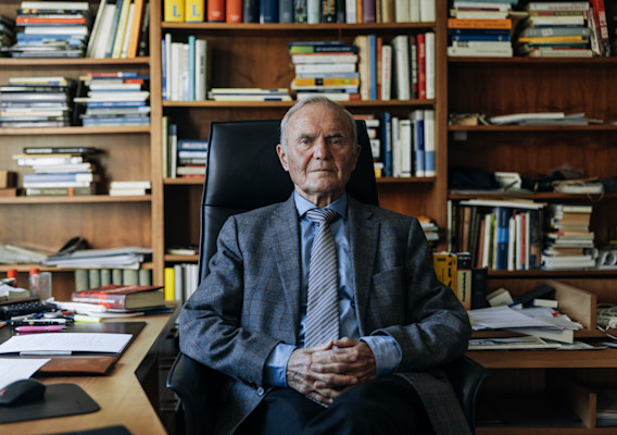 Prof. Otmar Issing: „Die Politik muss sich sputen“ | The Pioneer