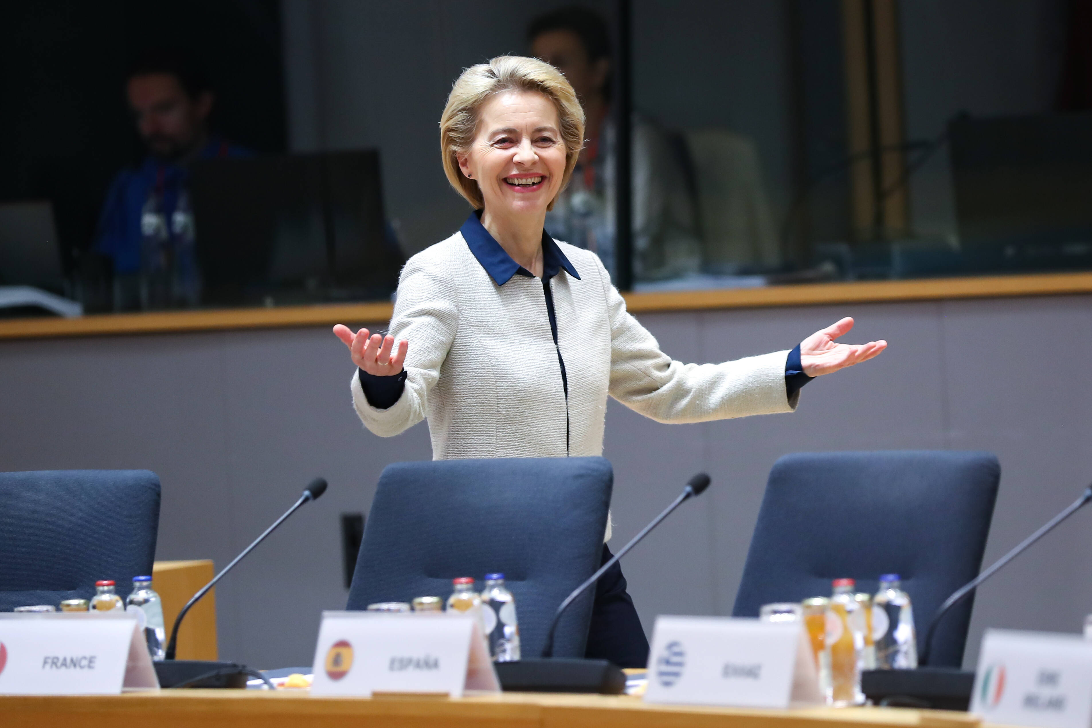 Ursula v. d. Leyen: Mehr Schein als Sein | The Pioneer